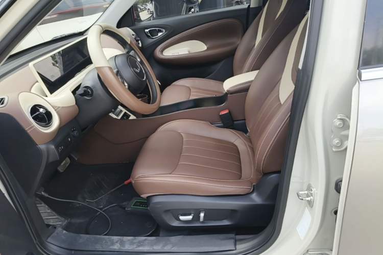Used Wuling Bingo 2023 410 km Lingxi Deluxe Edition Left Front Seat
