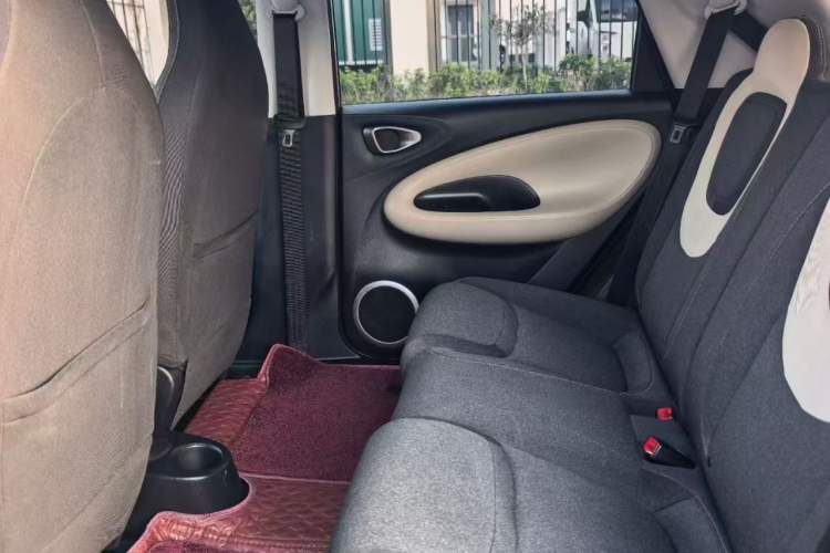 Used Wuling Bingo 2023 203km Light Edition Left Rear Seat