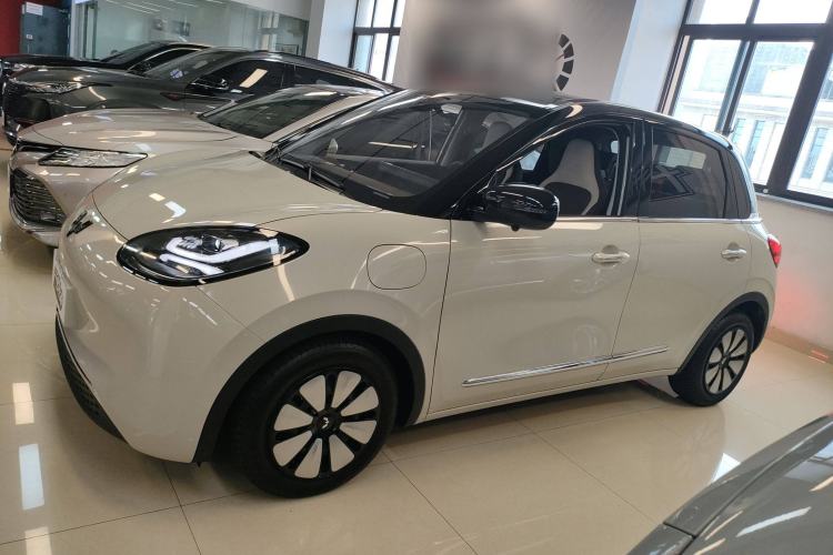 Used Wuling Bingo 2023 333 km Enjoyment Version Left Side
