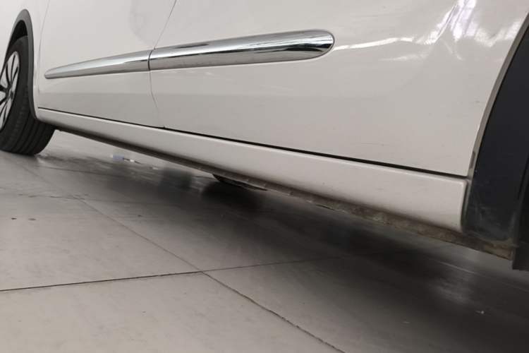 Used Wuling Bingo 2023 203km Comfort Edition Left Side Sill