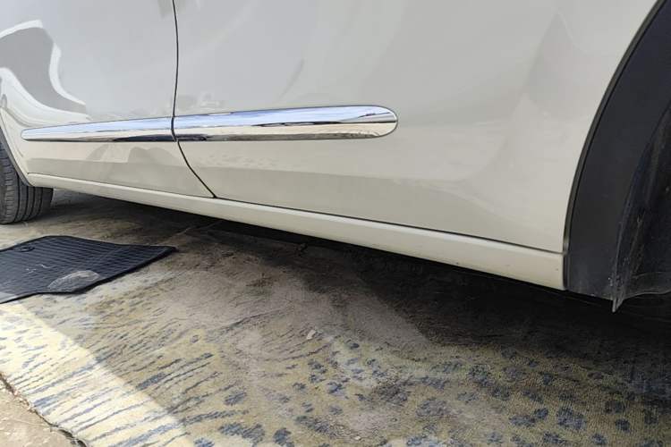 Used Wuling Bingo 2023 333 km Lingxi Connected+ Version Left Side Sill