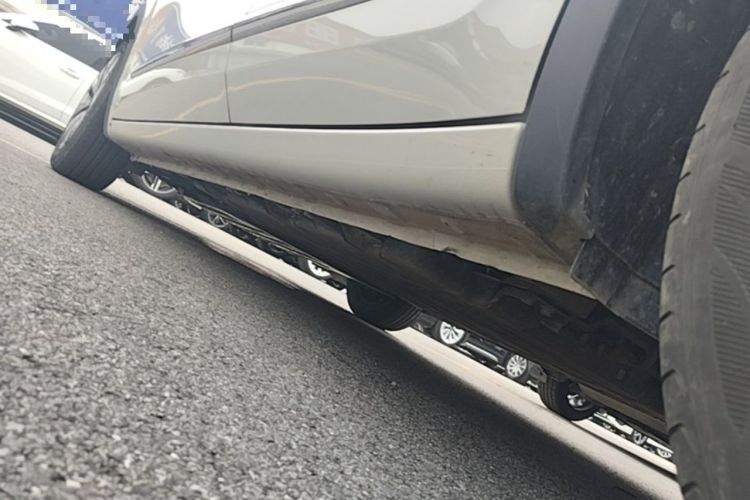 Used Wuling Bingo 2023 333 km Lingxi Connected Version Left Side Sill