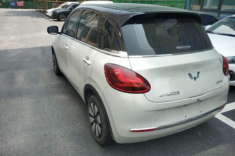 Used Wuling Bingo 2023 333 km Lingxi Connected Version Rear Left 45 Deg
