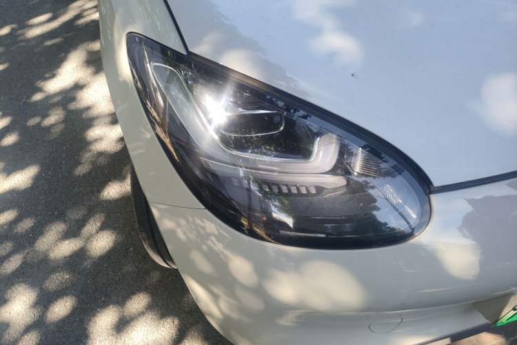 Used Wuling Bingo 2023 203km Comfort Edition Right Front Headlight