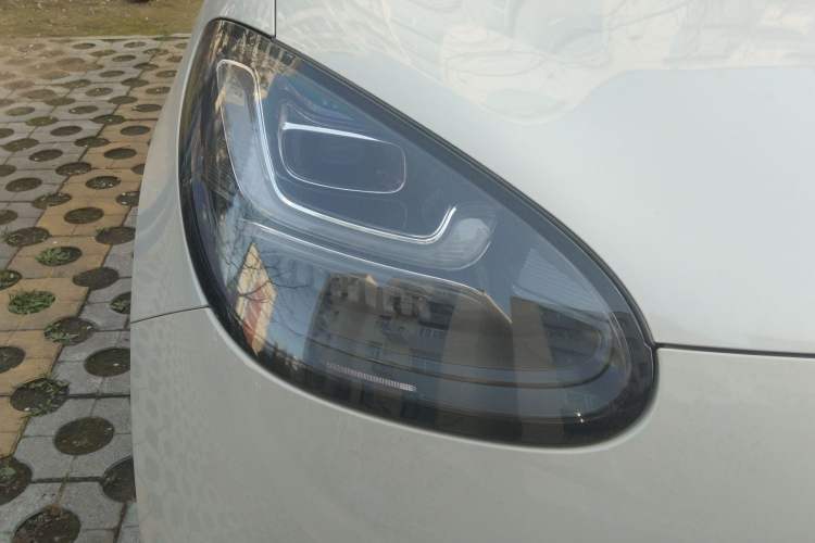 Used Wuling Bingo 2023 333 km Lingxi Connected Version Right Front Headlight
