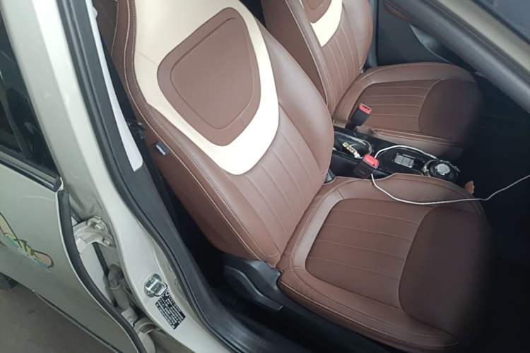 Used Wuling Bingo 2023 410 km Lingxi Deluxe Edition Right Front Seat