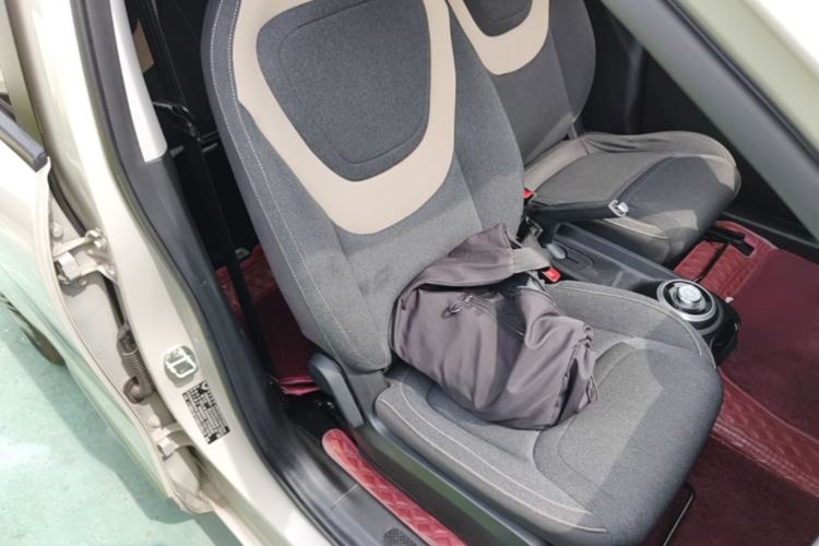 Used Wuling Bingo 2023 203km Light Edition Right Front Seat