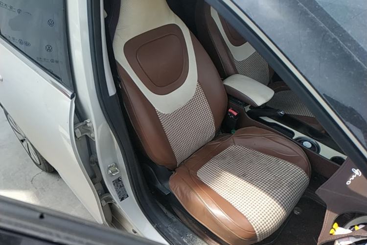 Used Wuling Bingo 2023 203km Comfort Edition Right Front Seat