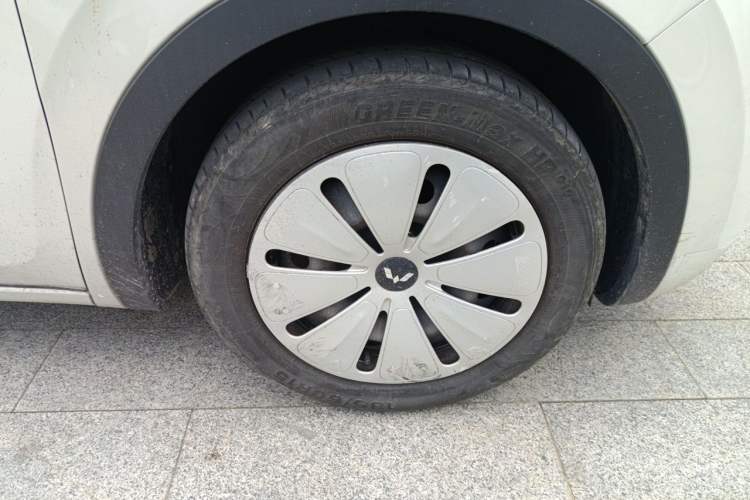 Used Wuling Bingo 2023 333 km Fast-Share Version Right Front Wheel Hub