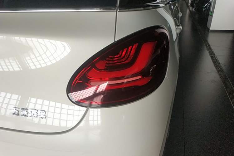 Used Wuling Bingo 2023 410 km Lingxi Deluxe Edition Right Rear Taillight