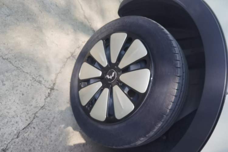 Used Wuling Bingo 2023 333 km Enjoyment Version Right Rear Wheel Hub