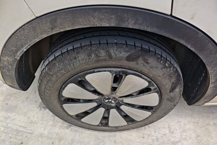 Used Wuling Bingo 2023 333 km Enjoyment Version Right Rear Wheel Hub