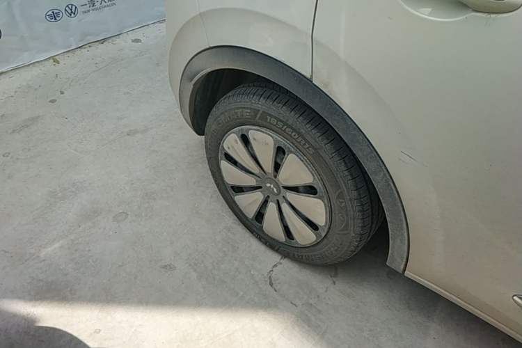 Used Wuling Bingo 2023 203km Comfort Edition Right Rear Wheel Hub