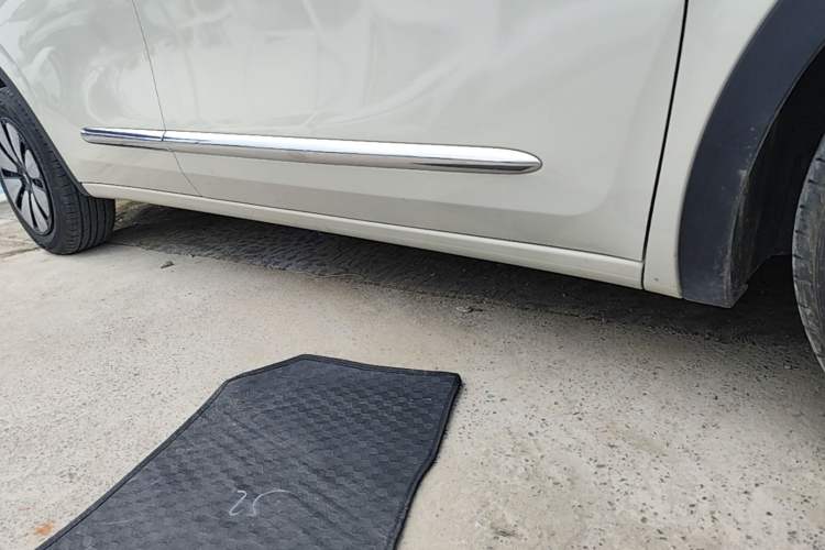 Used Wuling Bingo 2023 333 km Lingxi Connected+ Version Right Side Sill