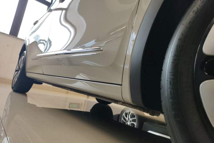 Used Wuling Bingo 2023 333 km Enjoyment Version Right Side Sill