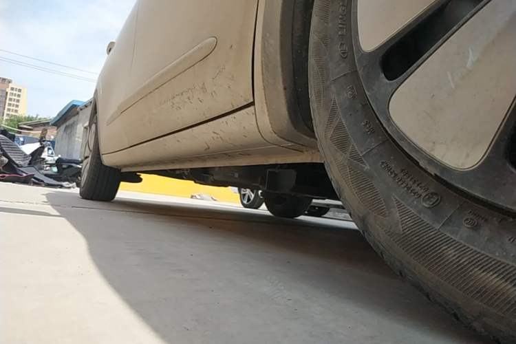 Used Wuling Bingo 2023 203km Comfort Edition Right Side Sill