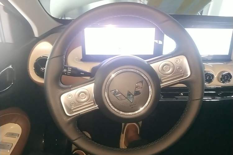 Used Wuling Bingo 2023 410 km Lingxi Deluxe Edition Steering Wheel