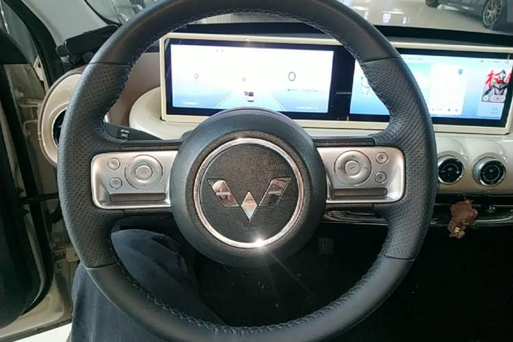 Used Wuling Bingo 2023 410 km Lingxi Deluxe Edition Steering Wheel