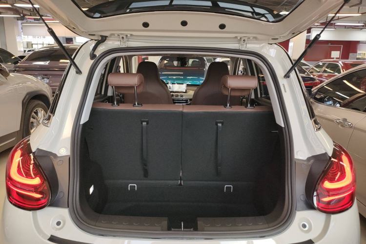 Used Wuling Bingo 2023 333 km Enjoyment Version Trunk