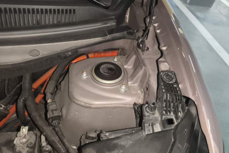 Used Wuling Bingo 2023 333 km Enjoyment Version Engine Bay Left