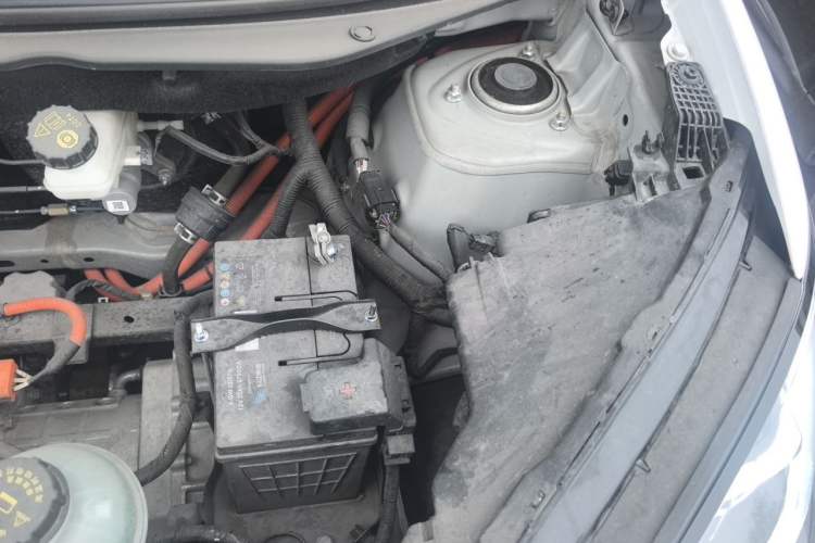 Used Wuling Bingo 2023 333 km Enjoyment Version Engine Bay Left