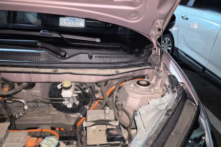 Used Wuling Bingo 2023 333 km Fast-Share Version Engine Bay Left