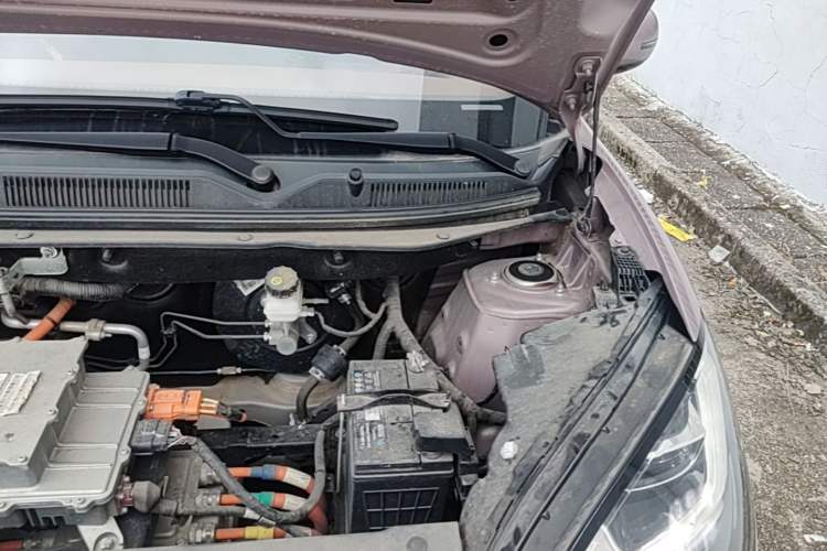 Used Wuling Bingo 2023 203km Comfort Edition Engine Bay Left