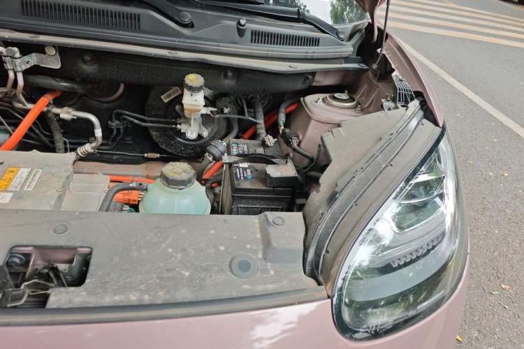 Used Wuling Bingo 2023 333 km Lingxi Connected+ Version Engine Bay Left