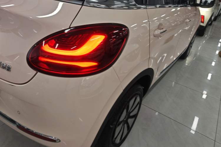 Used Wuling Bingo 2023 410 km Lingxi Deluxe Edition Exterior 3