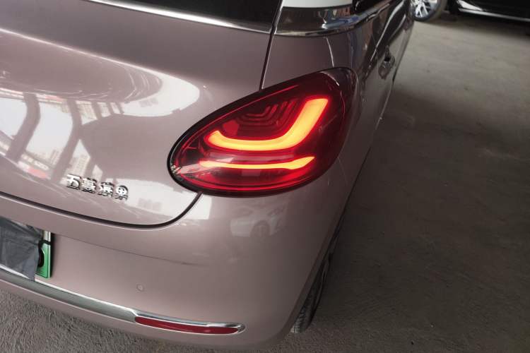 Used Wuling Bingo 2023 203km Comfort Edition Exterior 3