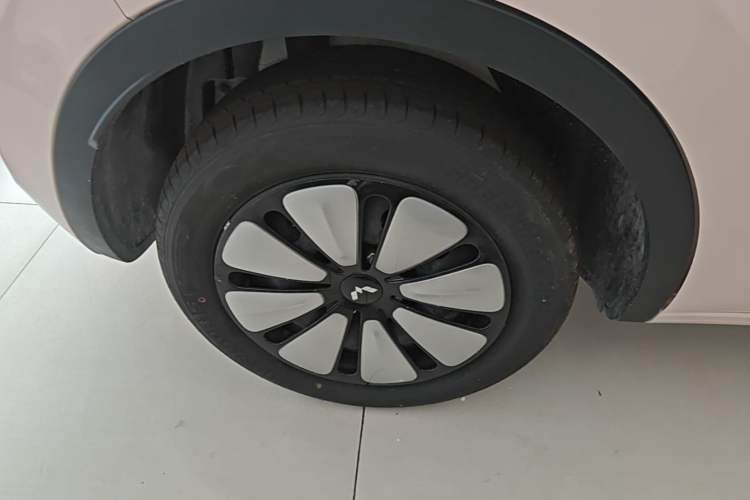 Used Wuling Bingo 2023 410 km Lingxi Deluxe Edition Exterior 3