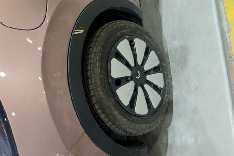 Used Wuling Bingo 2023 333 km Enjoyment Version Exterior 4