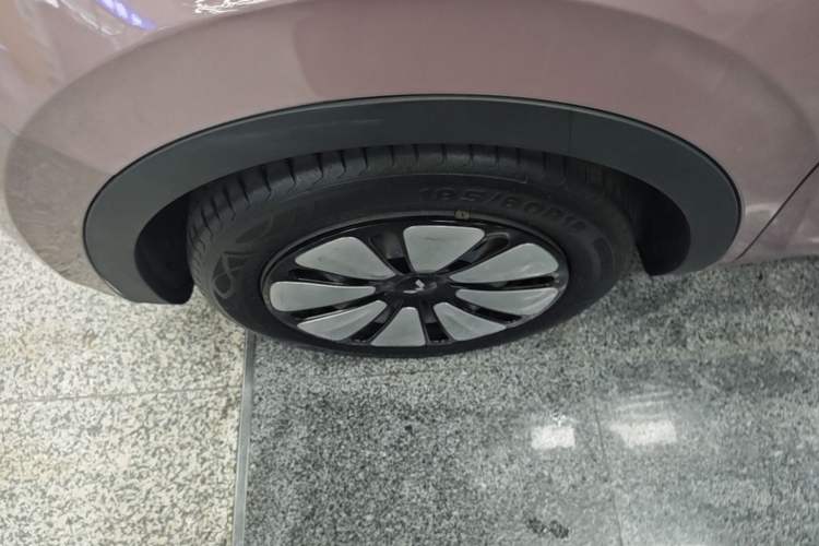 Used Wuling Bingo 2023 333 km Lingxi Connected+ Version Exterior 4