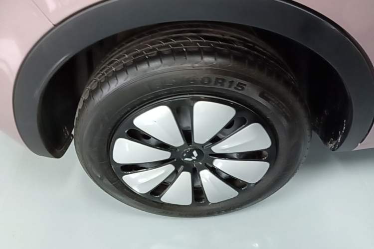 Used Wuling Bingo 2023 333 km Lingxi Connected Version Exterior 5