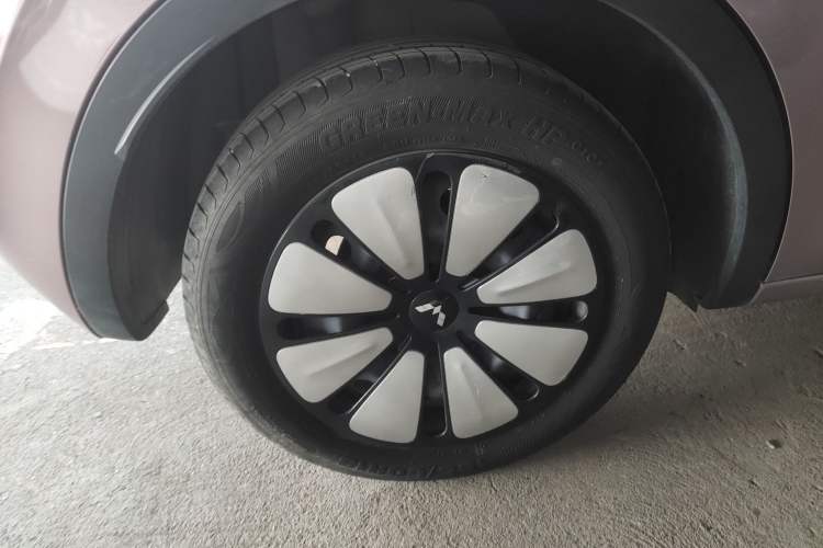 Used Wuling Bingo 2023 203km Comfort Edition Exterior 5