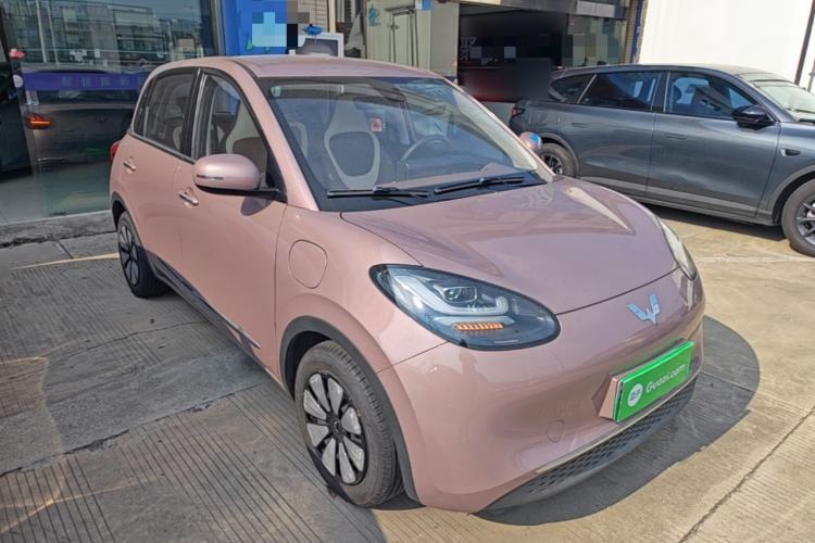 Used Wuling Bingo 2023 203km Comfort Edition Front Right 45 Deg
