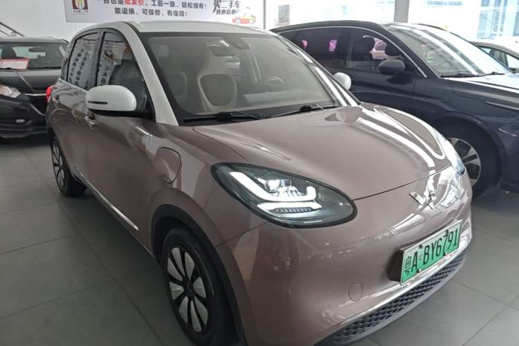 Used Wuling Bingo 2023 333 km Lingxi Connected Version Front Right 45 Deg
