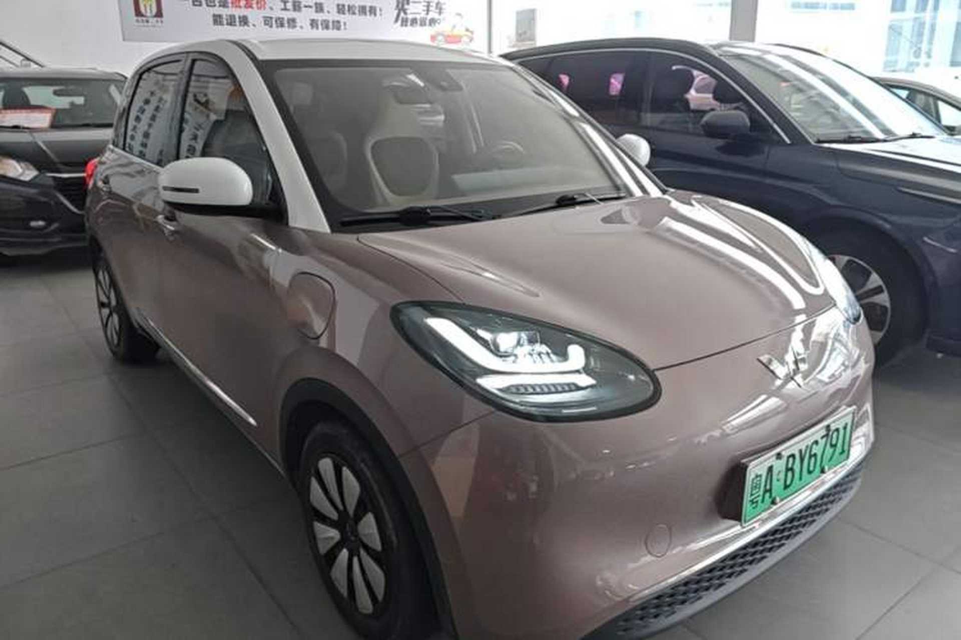 Used Wuling Bingo 2023 333 km Lingxi Connected Version Front Right 45 Deg