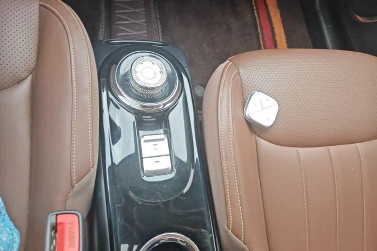 Used Wuling Bingo 2023 333 km Lingxi Connected Version Gear Lever