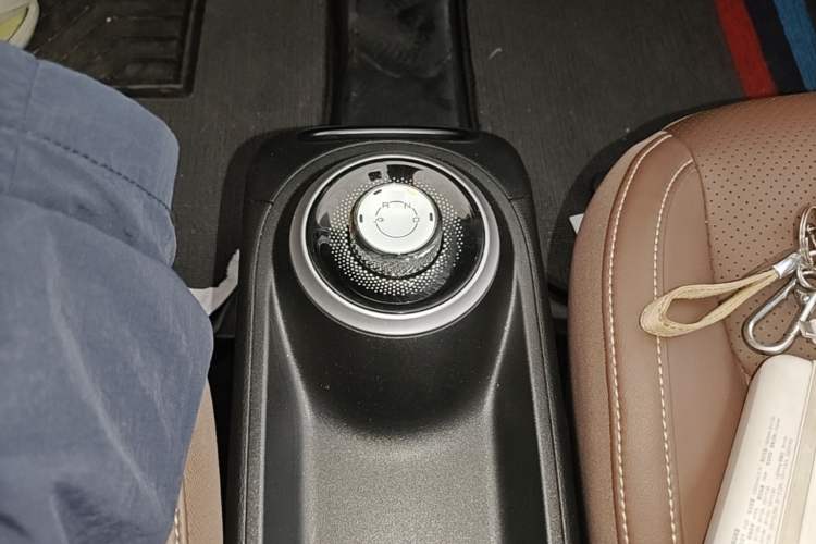 Used Wuling Bingo 2023 203km Comfort Edition Gear Lever