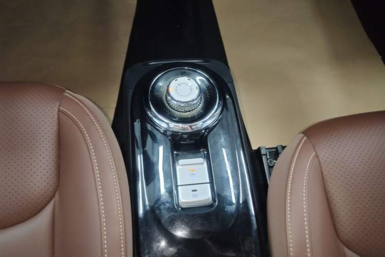 Used Wuling Bingo 2023 410 km Lingxi Deluxe Edition Gear Lever