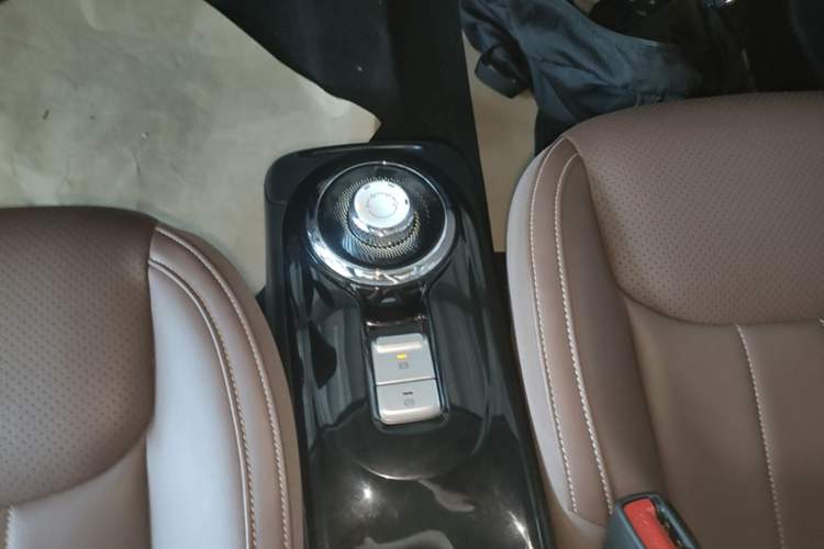 Used Wuling Bingo 2023 410 km Lingxi Deluxe Edition Gear Lever