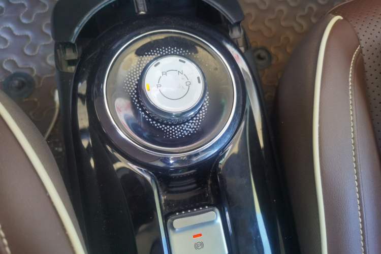 Used Wuling Bingo 2023 333 km Lingxi Connected Version Gear Lever