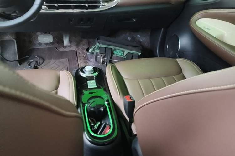 Used Wuling Bingo 2023 333 km Lingxi Connected Version Gear Lever