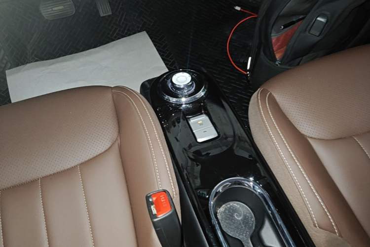 Used Wuling Bingo 2023 333 km Lingxi Connected Version Gear Lever