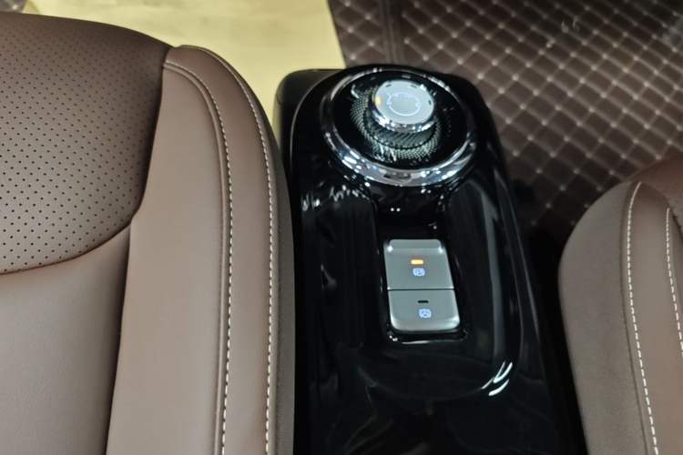 Used Wuling Bingo 2023 333 km Lingxi Connected+ Version Gear Lever