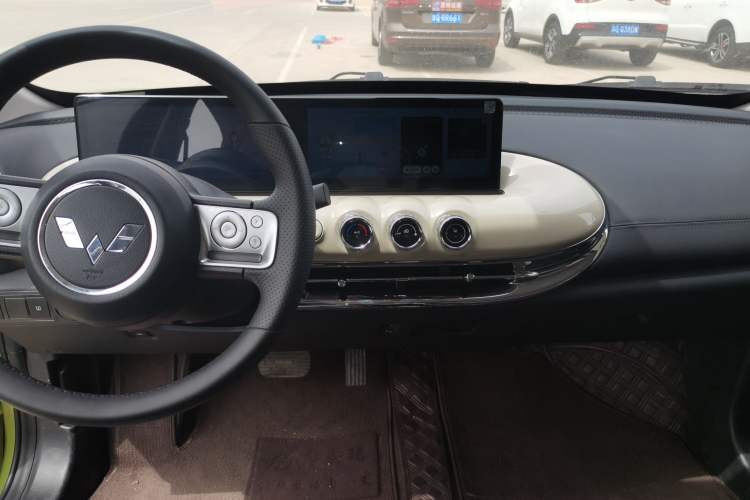 Used Wuling Bingo 2023 333 km Lingxi Connected Version Audio And AC Panel