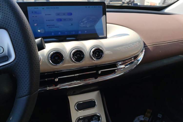 Used Wuling Bingo 2023 333 km Lingxi Connected+ Version Audio And AC Panel