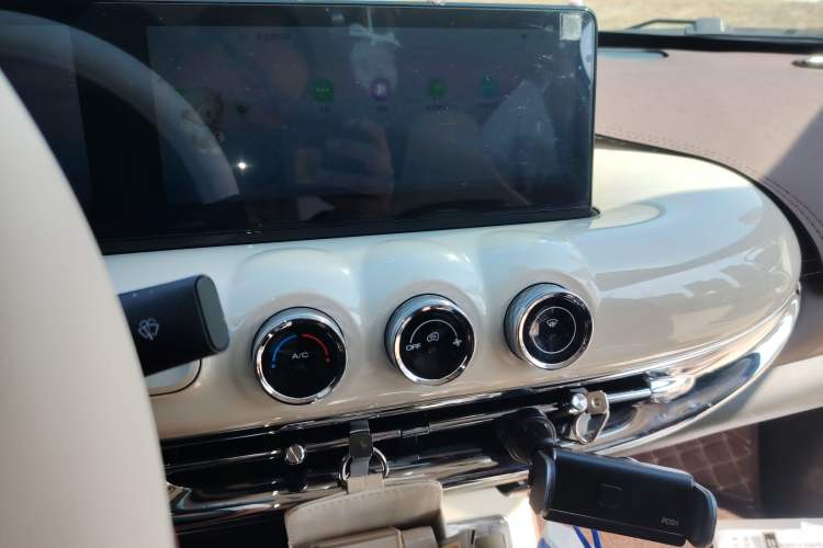 Used Wuling Bingo 2023 410 km Lingxi Deluxe Edition Audio And AC Panel