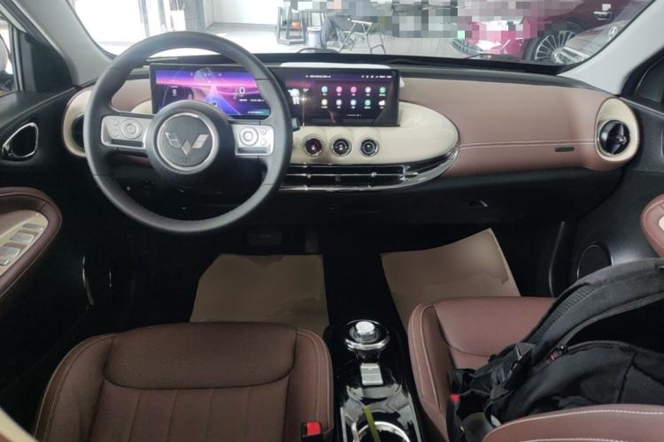 Used Wuling Bingo 2023 410 km Lingxi Deluxe Edition Center Console